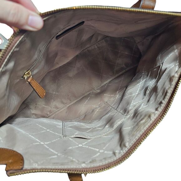 Michael Kors Sinclair Large Logo Tote Bag Brown Canvas Leather 38H9CN2T2B Flaw - Picture 6 of 13